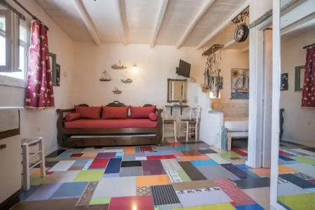 Anthippi Guest House - 100