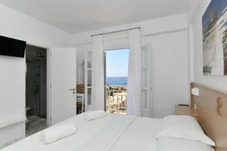 Sunset View & Apartments - 0