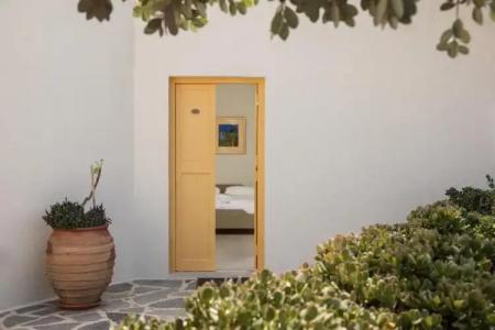 Proteas & Suites - 366