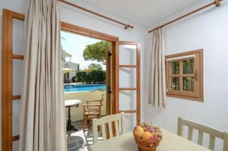 Proteas & Suites - 357