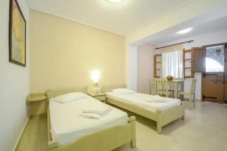 Proteas & Suites - 399