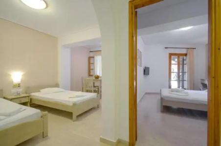 Proteas & Suites - 282