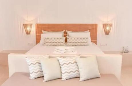 Proteas & Suites - 215