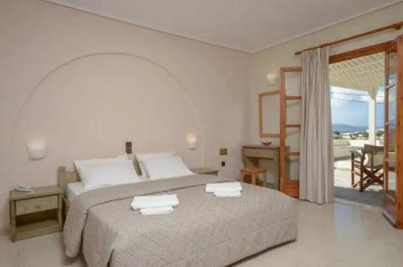 Proteas & Suites - 375