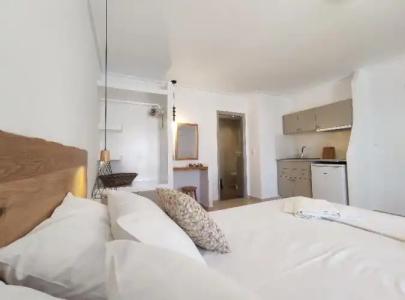 Proteas & Suites - 100