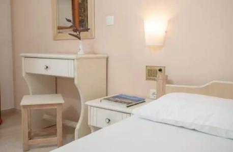 Proteas & Suites - 301