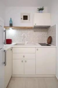 Proteas & Suites - 299