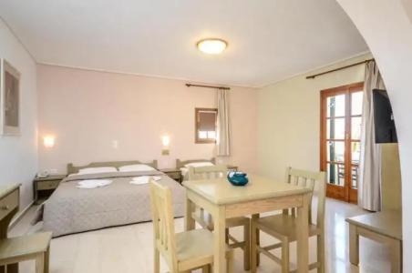 Proteas & Suites - 340