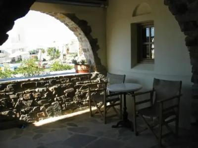 Proteas & Suites - 379