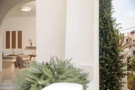 Proteas & Suites - 180