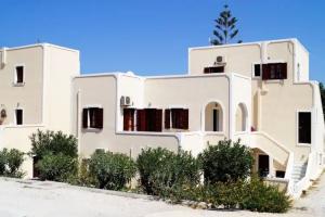 Villa Angira, Kamari