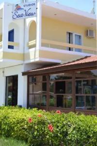 Sea View Studios - 13