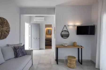 Drios Luxury Studios - 103