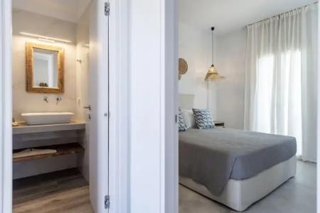 Drios Luxury Studios - 100