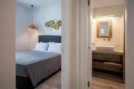 Drios Luxury Studios - 4