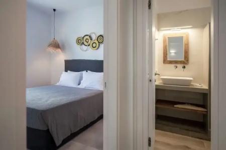 Drios Luxury Studios - 105