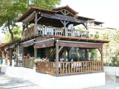 Haus Platanos Apartments & Bungalows by the Sea - 8