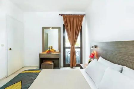 Xenios Dolphin Beach - 7