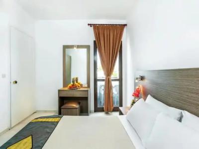 Xenios Dolphin Beach - 40