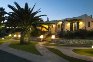 Anemones Studios, Paros Island