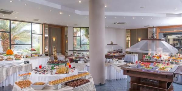 Athina Palace Resort & Spa - 11