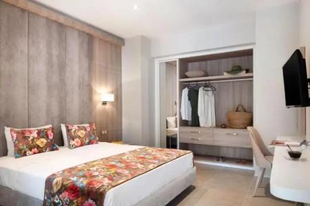 Alexandra Beach Spa Resort - 4