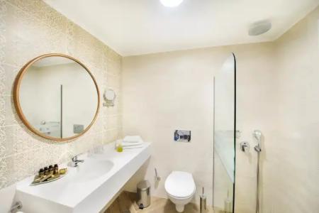 Alexandra Beach Spa Resort - 41