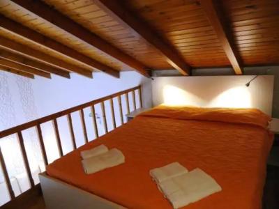 Eleana Boutique & Blue Infinity - 2