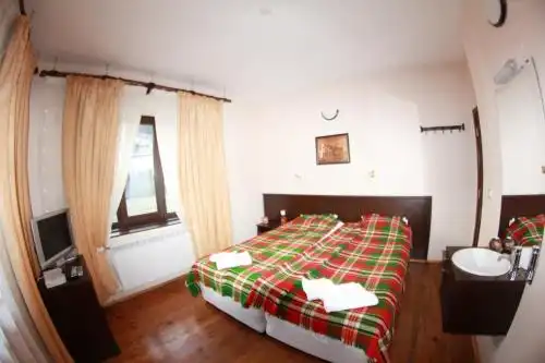 Guesthouse Saint George - 11