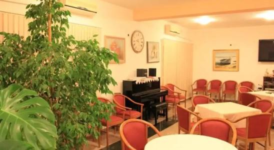 ApartBuratovic - 12