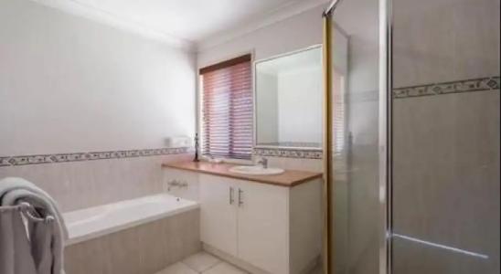 Annand Mews Apartments - 4