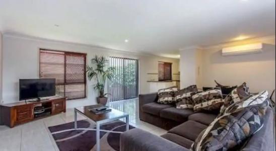 Annand Mews Apartments - 2
