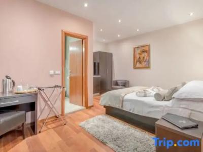 Palace Suites Heritage - Adults Only - 90