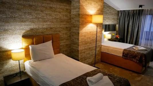 Riverside Boutique - 24