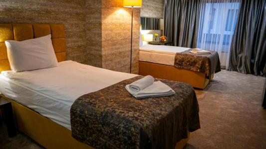 Riverside Boutique - 29