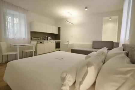 Divota Apartment - 158