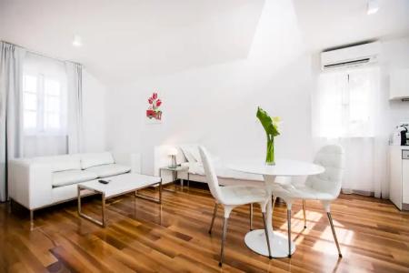 Divota Apartment - 164