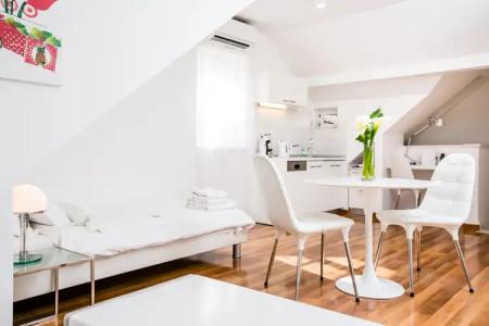 Divota Apartment - 163