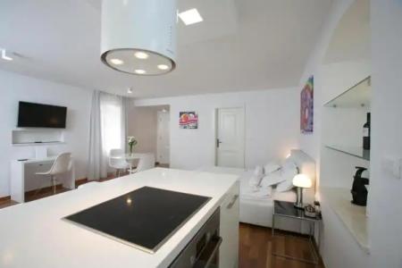 Divota Apartment - 173