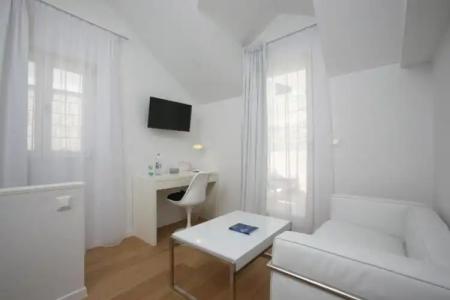 Divota Apartment - 152