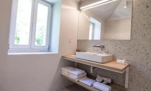 Divota Apartment - 138