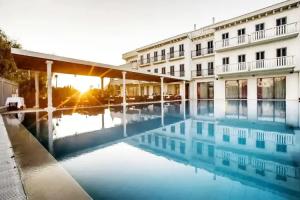 Hotel President, Solin