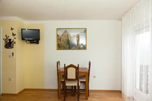 House Pox 2 - 26