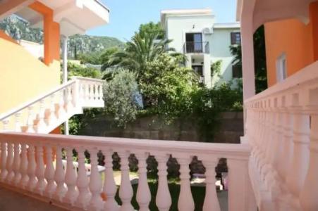 1 этаж дома - 9