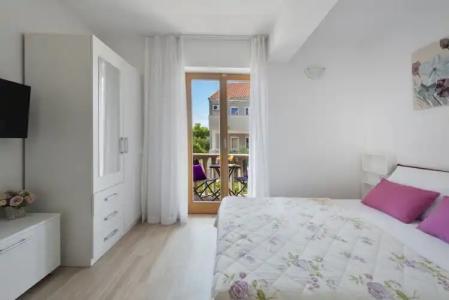 Cina Apartments - 302