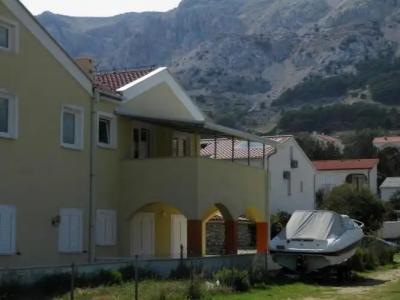 Baska Beach Apartments - 11