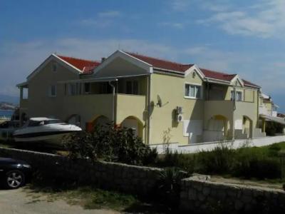 Baska Beach Apartments - 4