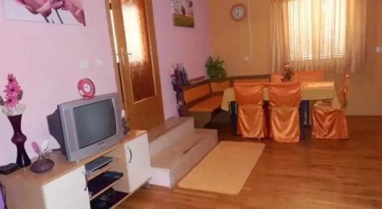 House Andja with Pool - 2