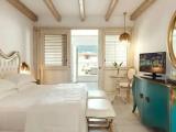 Outdoor Whirlpool Spa (JAZZI) Quadruple Family Bungalow with garden view