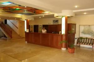 Hotel Center, Apriltsi